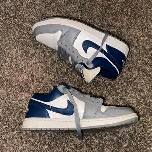 grey blue and white nike low top air jordan dunks